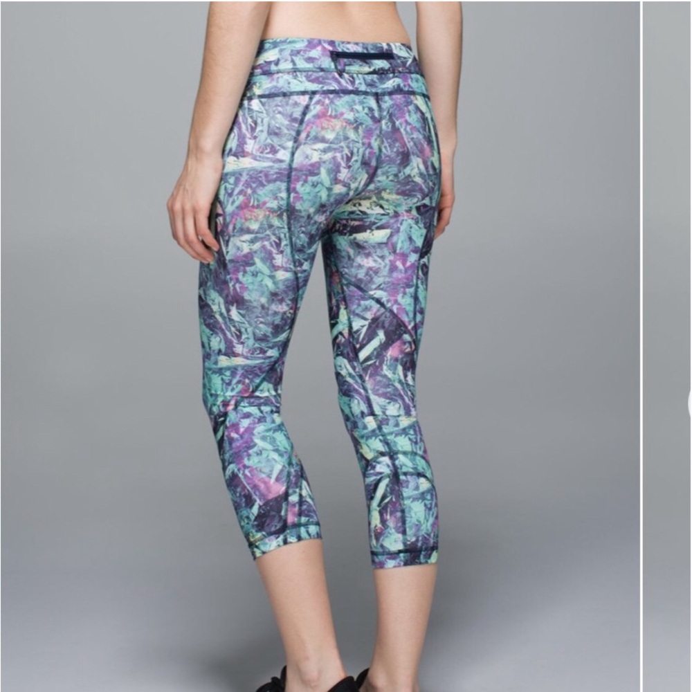 Lululemon Run Inspire Crop II Luxtreme size 4
